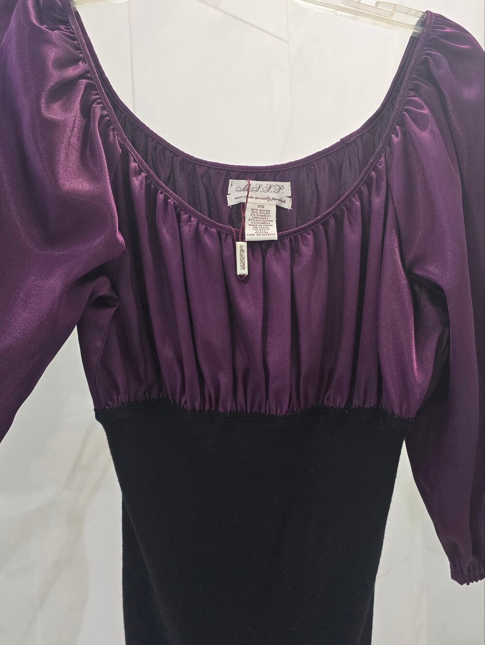 Max Studio (M.S.S.P.) Satin & Black off-shoulder Puffy Sleeve Blouse, XS,New/tag
